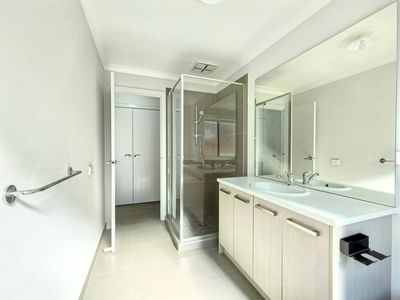 12 Kilcunda Drive, Truganina
