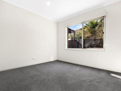 60 Drysdale Cres, Point Cook