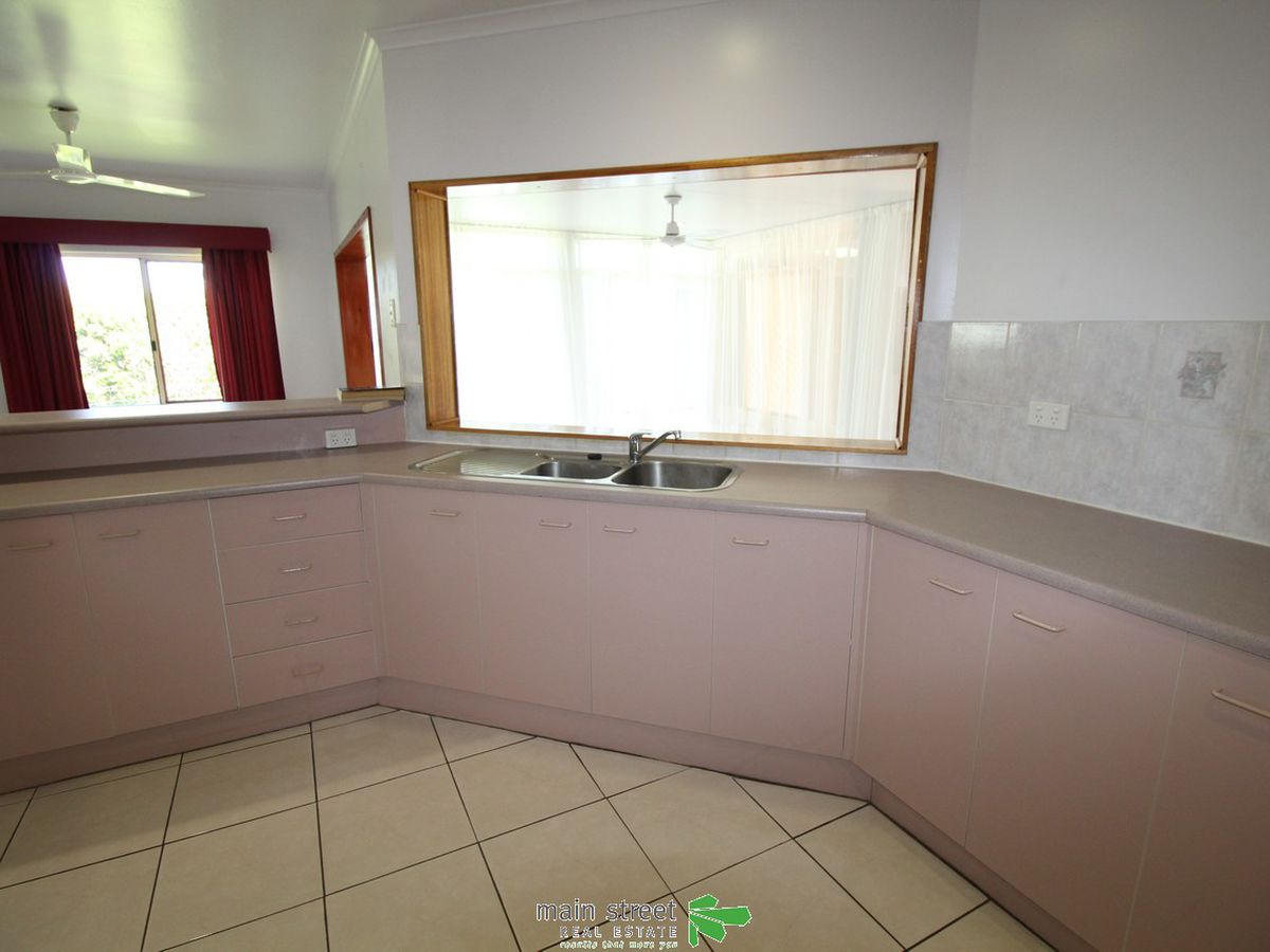 4 Paula Close, Atherton