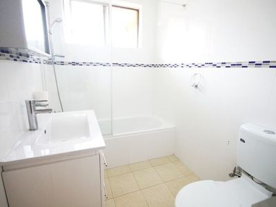 11 / 1 Hugh Square, Belmore