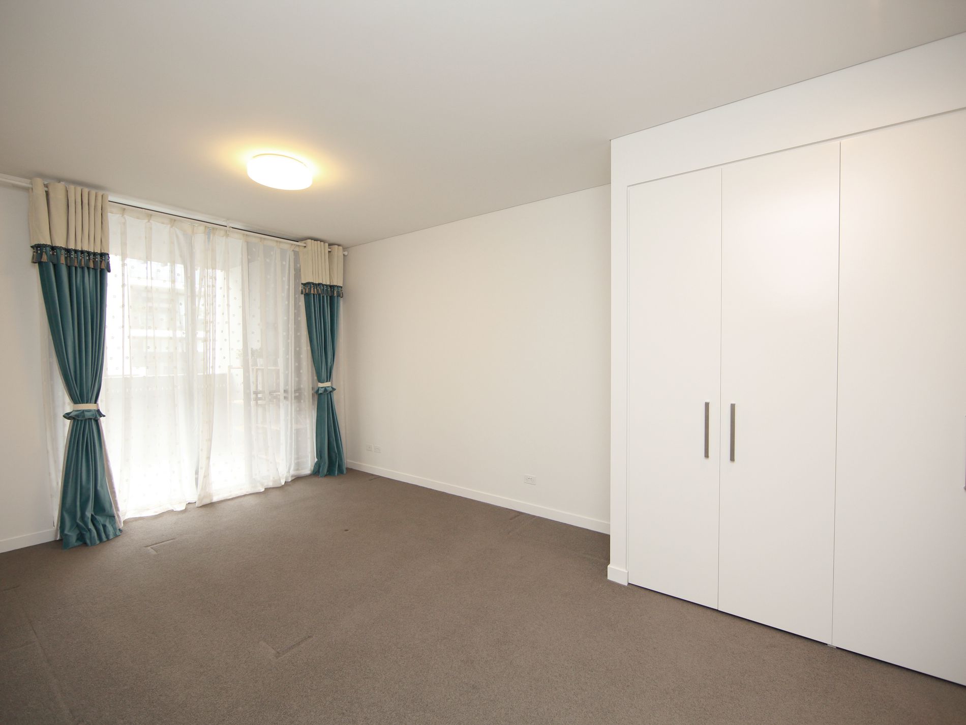 319 / 8 Grattan Close, Forest Lodge