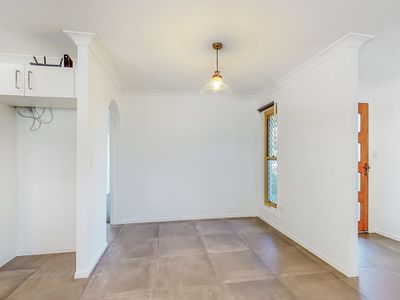 8 Strover Court, Springwood