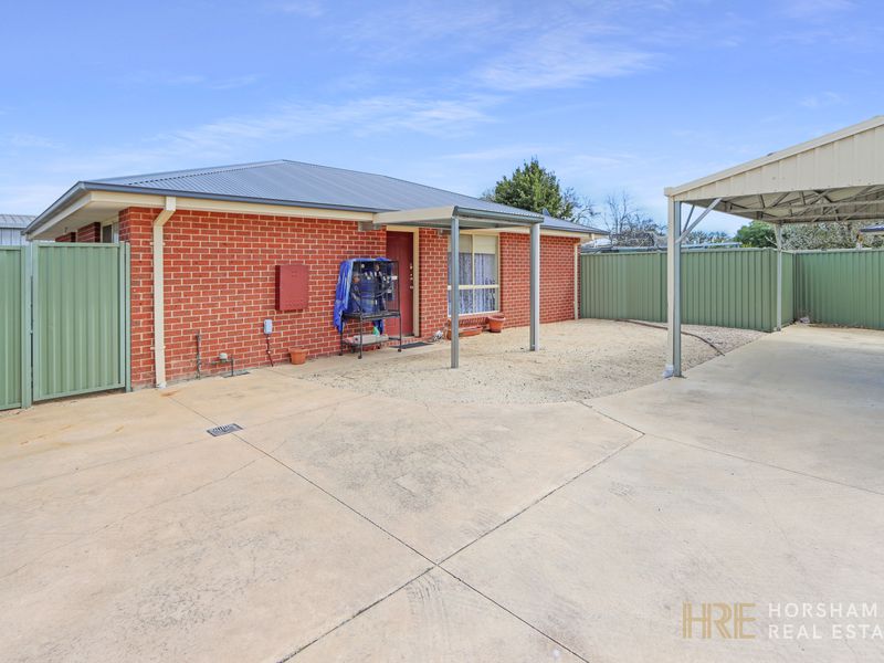 3 / 4 Remlaw Road, Horsham