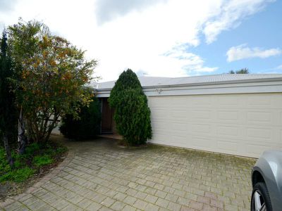 27 Carpenteria Crescent, Kenwick