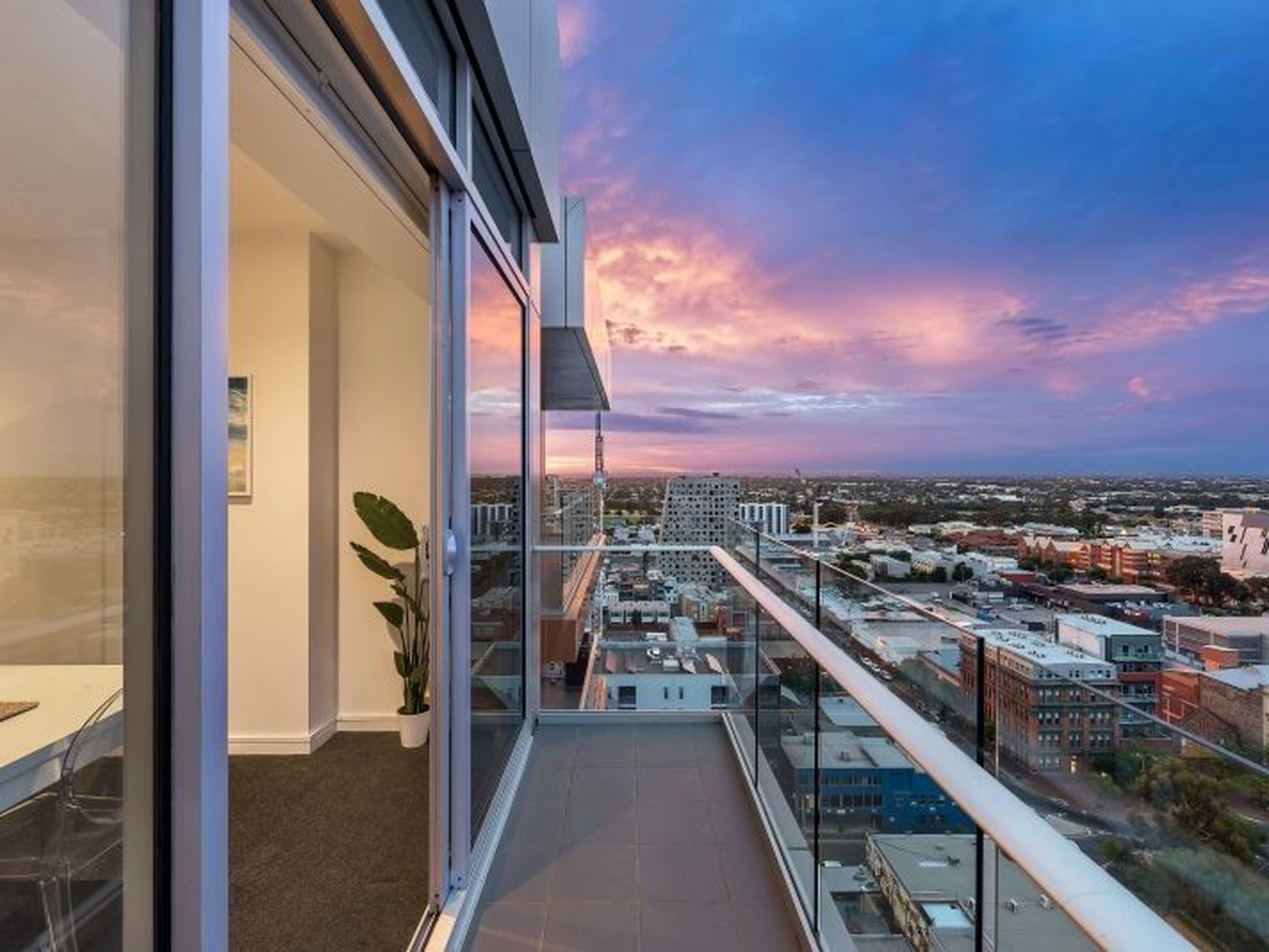1207 / 180 Morphett St, Adelaide