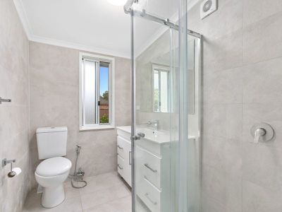 5 Humphreys Avenue, Casula