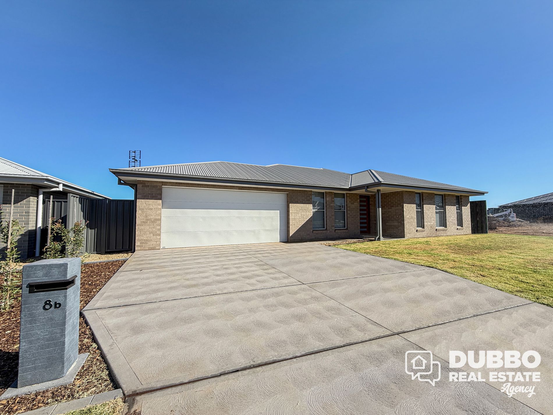 8B Violet Circuit, Dubbo