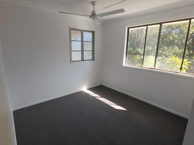 2 / 4 Gibson Street, Beachmere