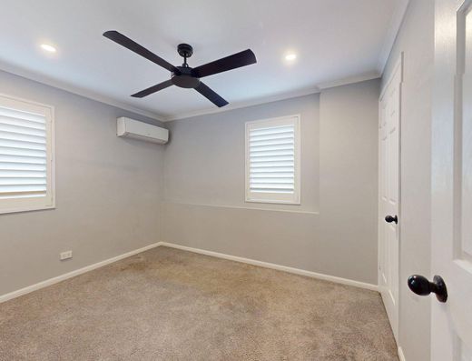 Modern Townhouse in Central Noosaville Location image 9