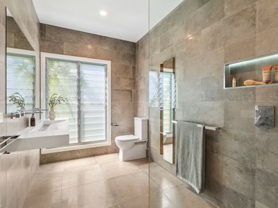 105 Basin View Parade, Basin View