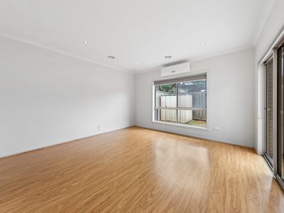 3 / 2 Lily Street, Braybrook