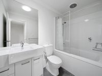 28 / 20 Eminence Lane Bridgeman Downs, Bridgeman Downs