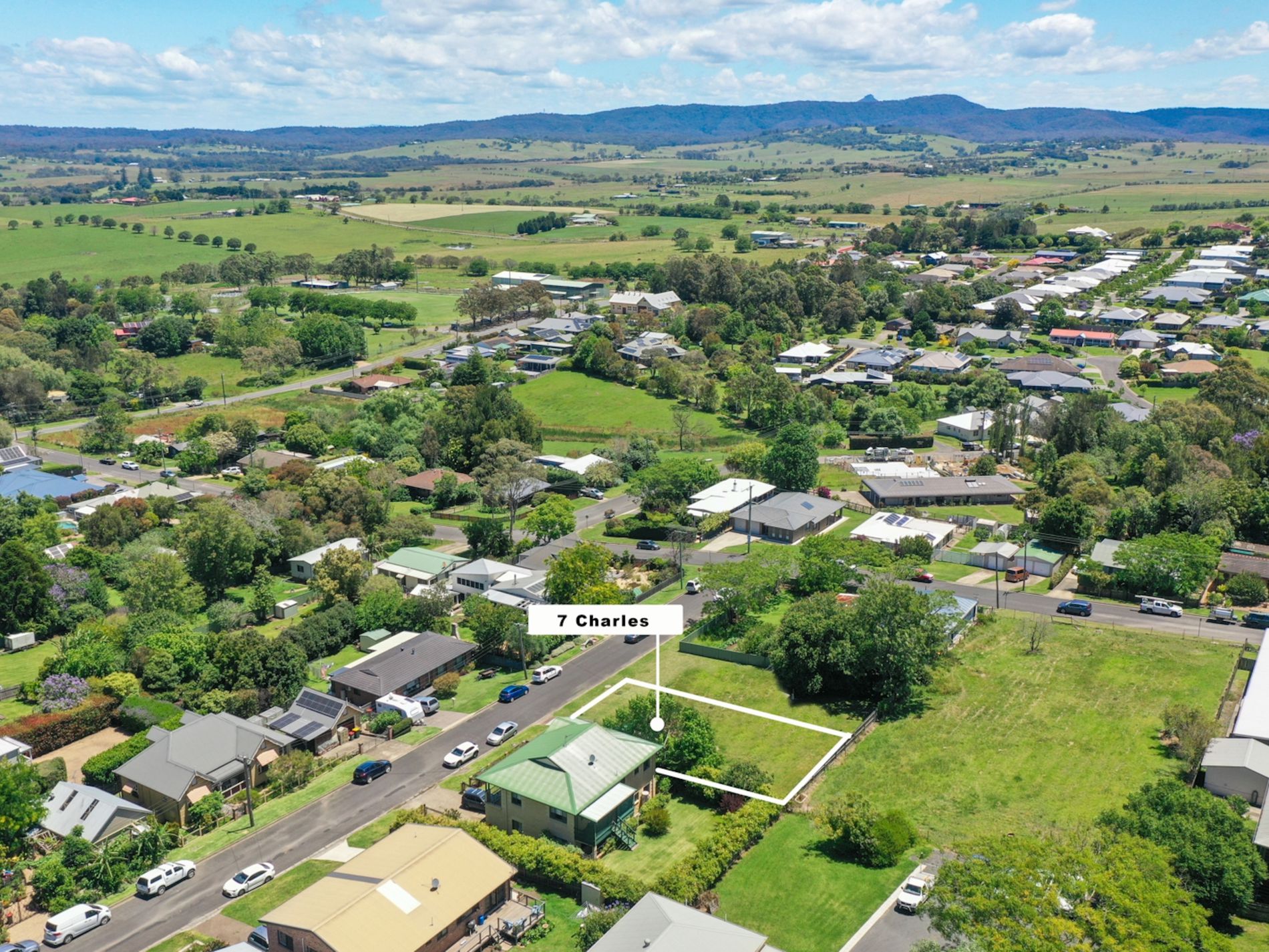 5 Charles Street, Milton