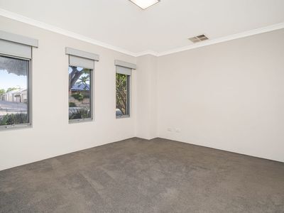 21 Pexton Drive, South Guildford
