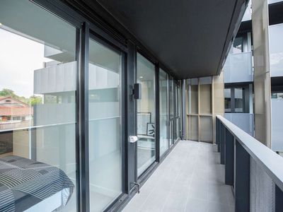 301 / 25 Trent Sreet, Glen Iris