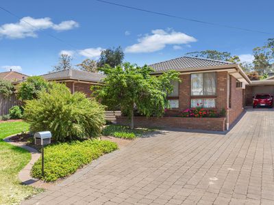 112 Symonds Street, Golden Square