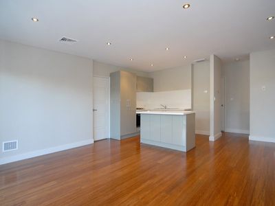 5/4 Rotherfield Rd, Westminster