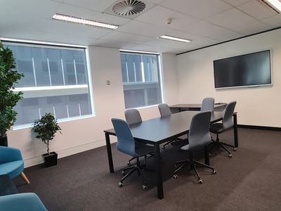1:02 / 55 Blackall Street, Barton