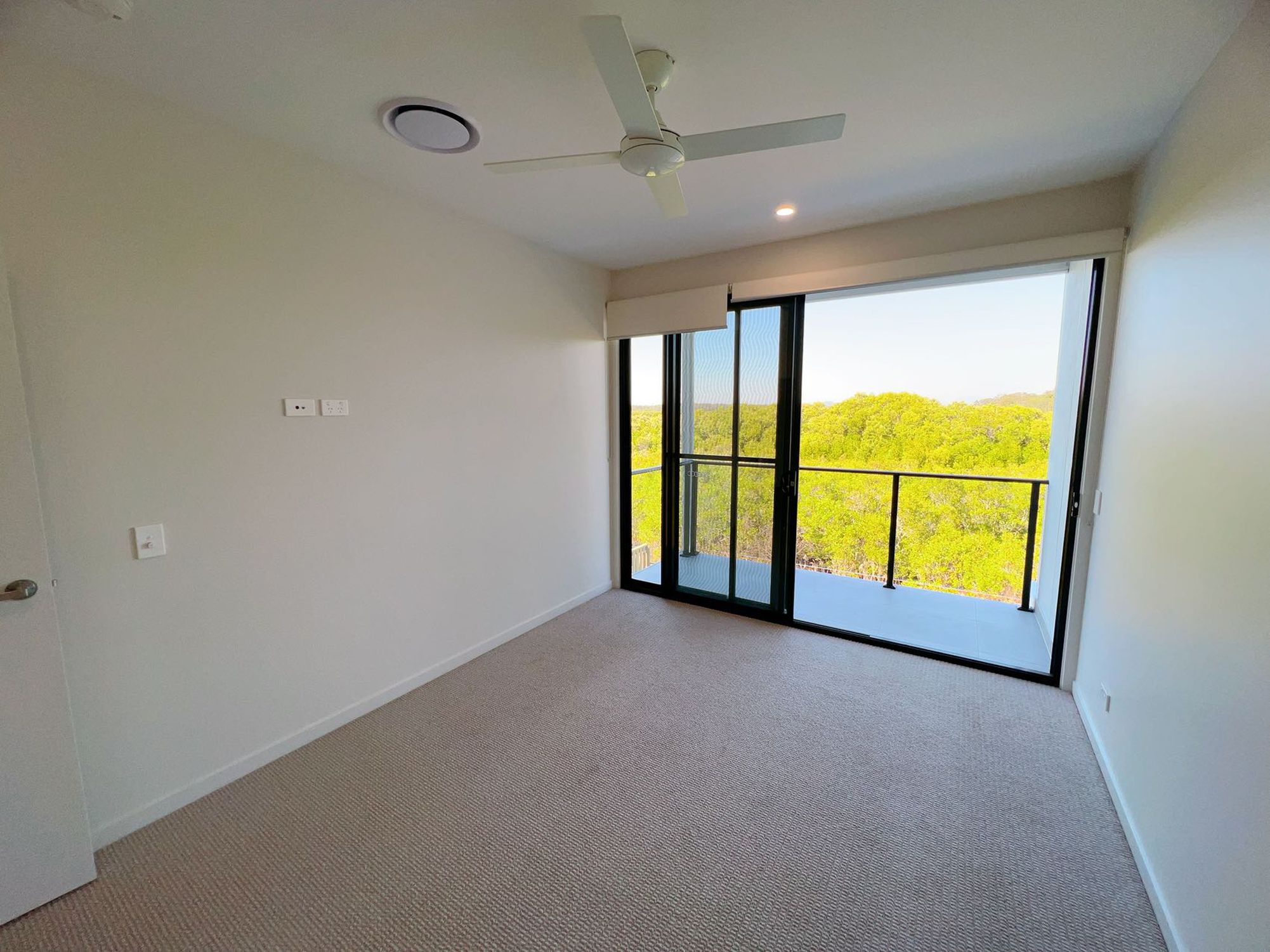 17 / 1 Lake Serenity Boulevard, Helensvale
