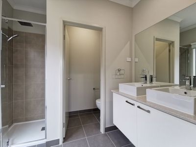 23 Abbotswick Circuit, Williams Landing