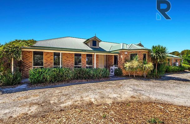 11 Peregrine road, Oaklands Junction