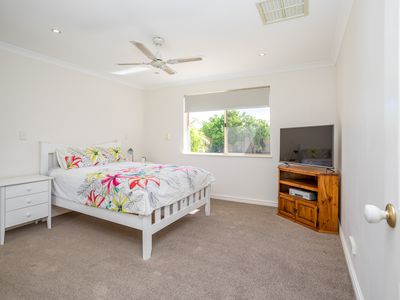 15 Packenham Promenade, Canning Vale