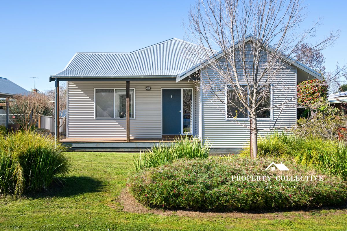 6 Le Couteur Avenue, Beechworth