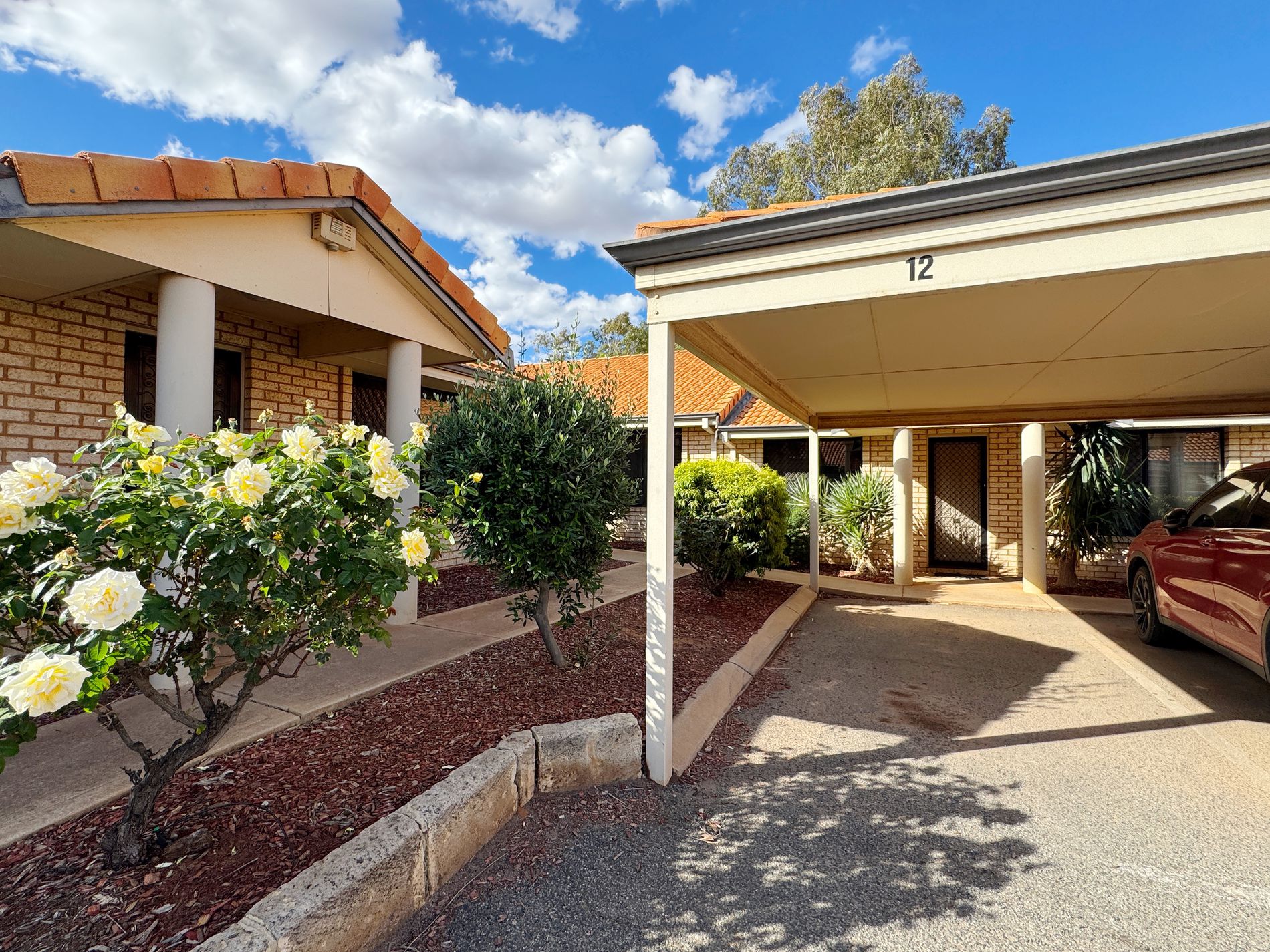 12 / 10 Great Eastern Highway, Somerville