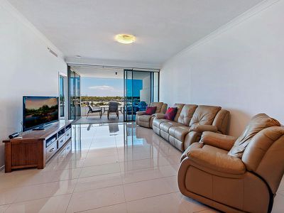 605 / 43 Harbour Town Drive, Biggera Waters
