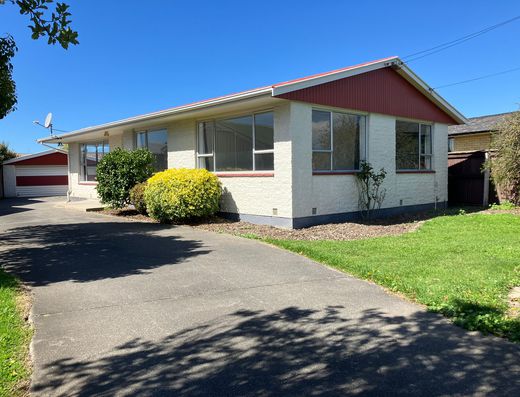 70 Cavendish Road, Casebrook