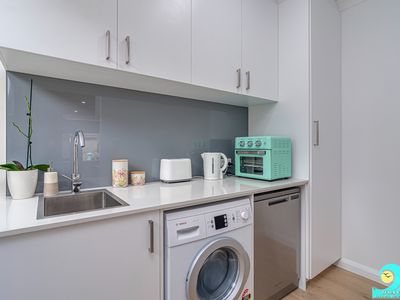 5 Chrysler Approach, Yanchep