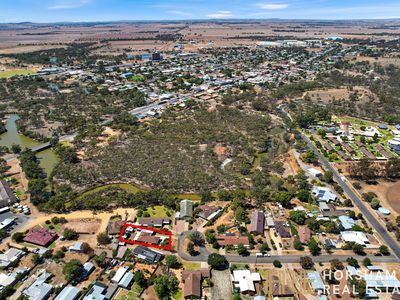 15 Willow Court, Donald