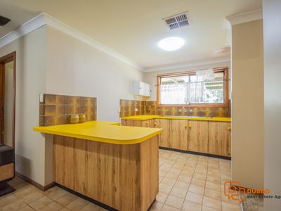 36 Chifley Drive, Dubbo
