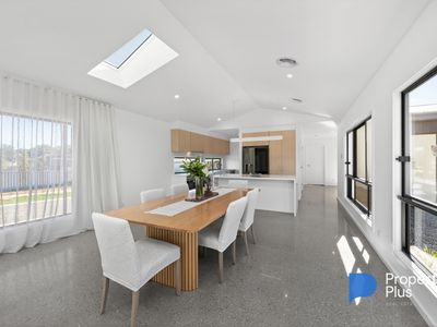 8 Banksia Court, Campbells Creek