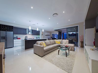 3 Lydia Pl, Wakerley