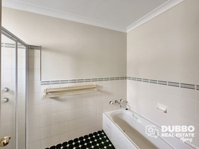 16 Kingfisher Street, Dubbo
