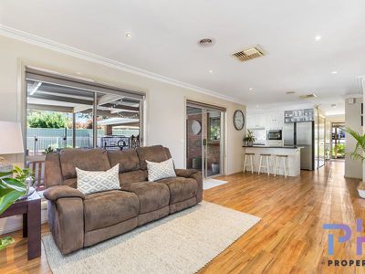 2 Windsor Court, Kangaroo Flat