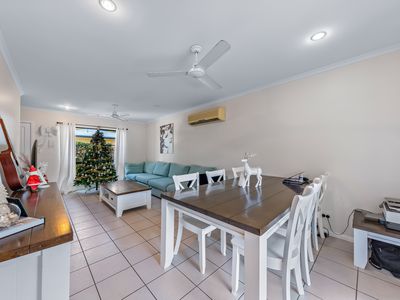 8 / 16 Beach Road, Cannonvale