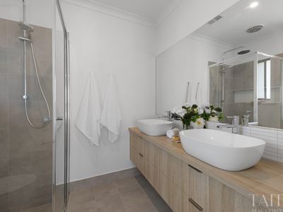 15 Sarakos Circuit, Wangaratta