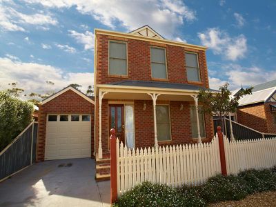 11 Chisholm Place, Wyndham Vale