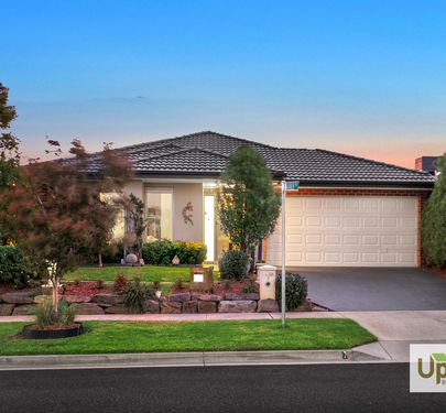 7 Trainers Way, Clyde North