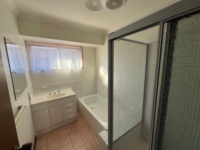 2 / 13 Dunkirk Avenue, Shepparton