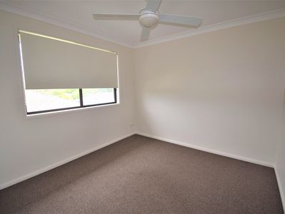 1 / 6 Crosby Avenue, Pacific Pines
