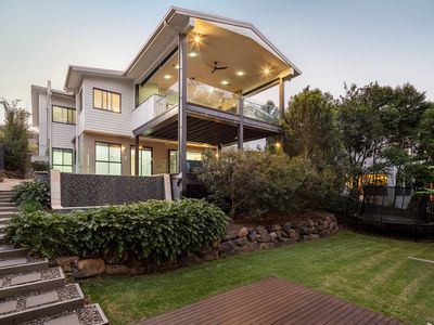 6 Scenery Court, Brookwater