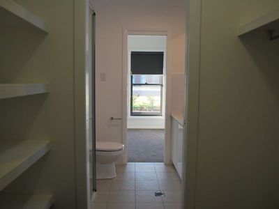 42B Keswick Parkway, Dubbo