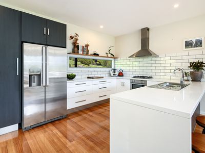 100 Misty Hill Road, Mountain River