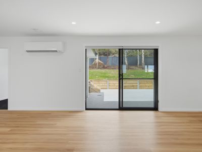 2 / 67 Parkfield Drive, Youngtown