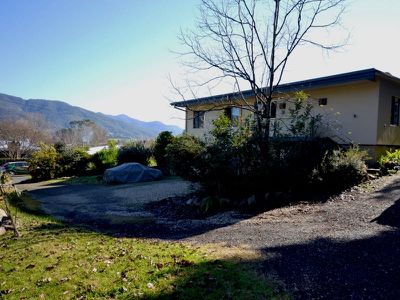 26 Mountain Avenue, Mount Beauty
