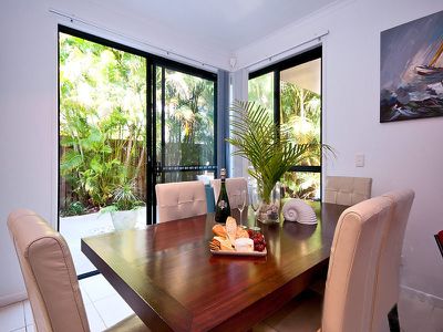 2 / 31 Second Avenue, Broadbeach