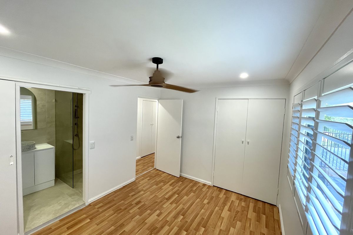 19 Narooma Place, Helensvale